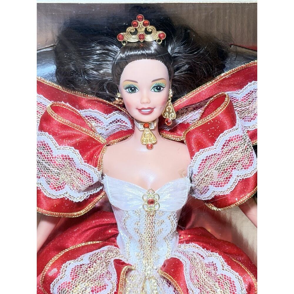 Barbie Happy Holidays Special Edition RARE *GREEN EYES* Mattel #17832 MINT NIB!